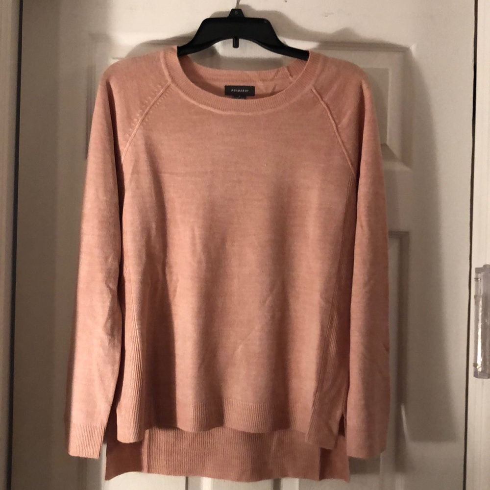 Salmon pink crew neck sweater